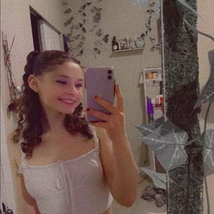 Meet your Posher, Vanessa